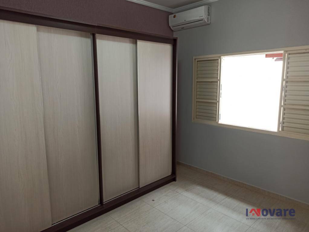 Casa à venda com 3 quartos, 140m² - Foto 4