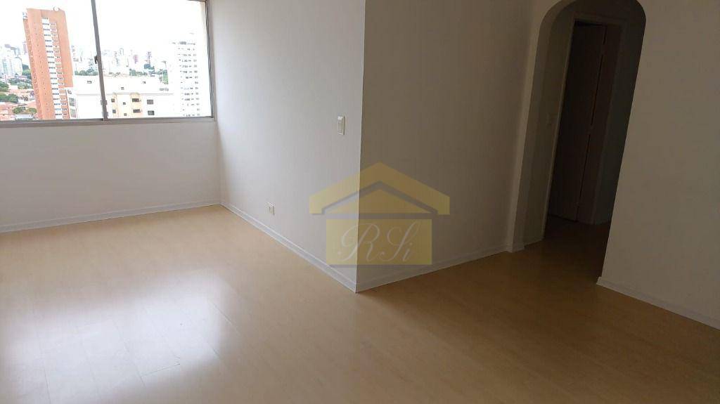 Apartamento à venda com 2 quartos, 67m² - Foto 2