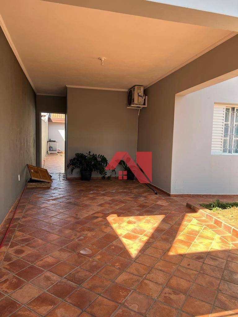 Casa à venda com 3 quartos, 154m² - Foto 4