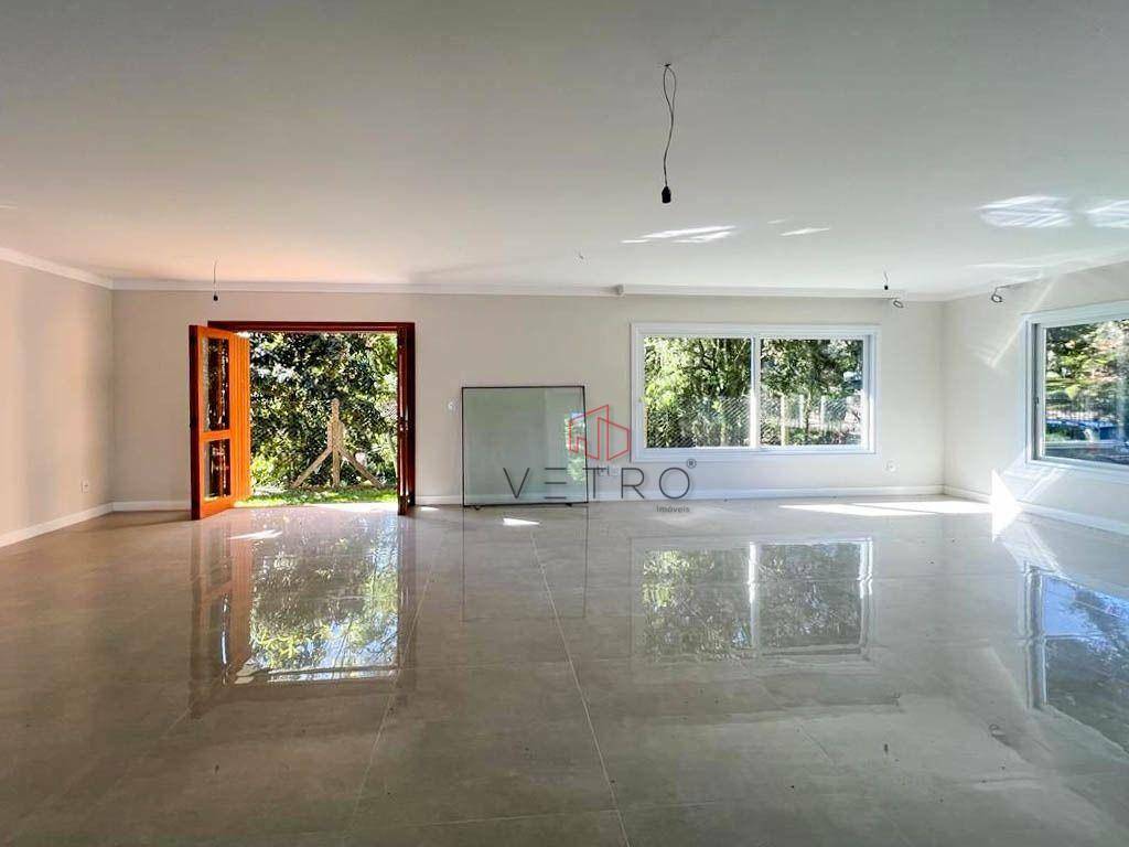 Casa à venda com 3 quartos, 220m² - Foto 4