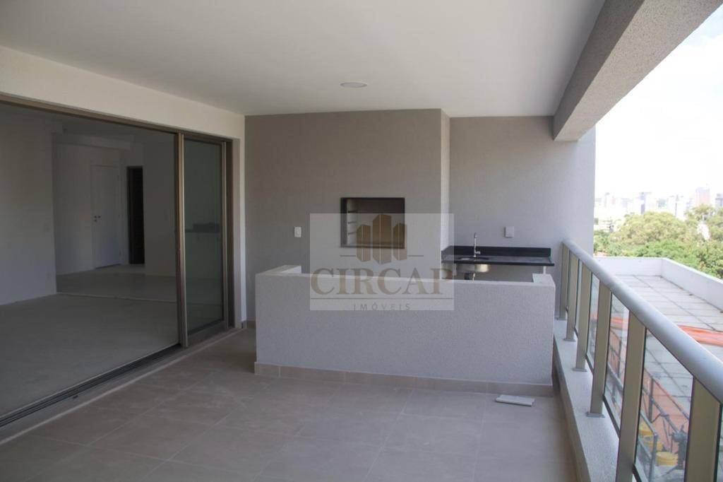 Apartamento à venda com 3 quartos, 150m² - Foto 1