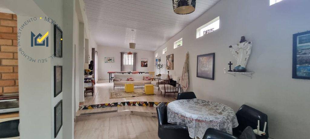 Casa à venda com 4 quartos, 200m² - Foto 6