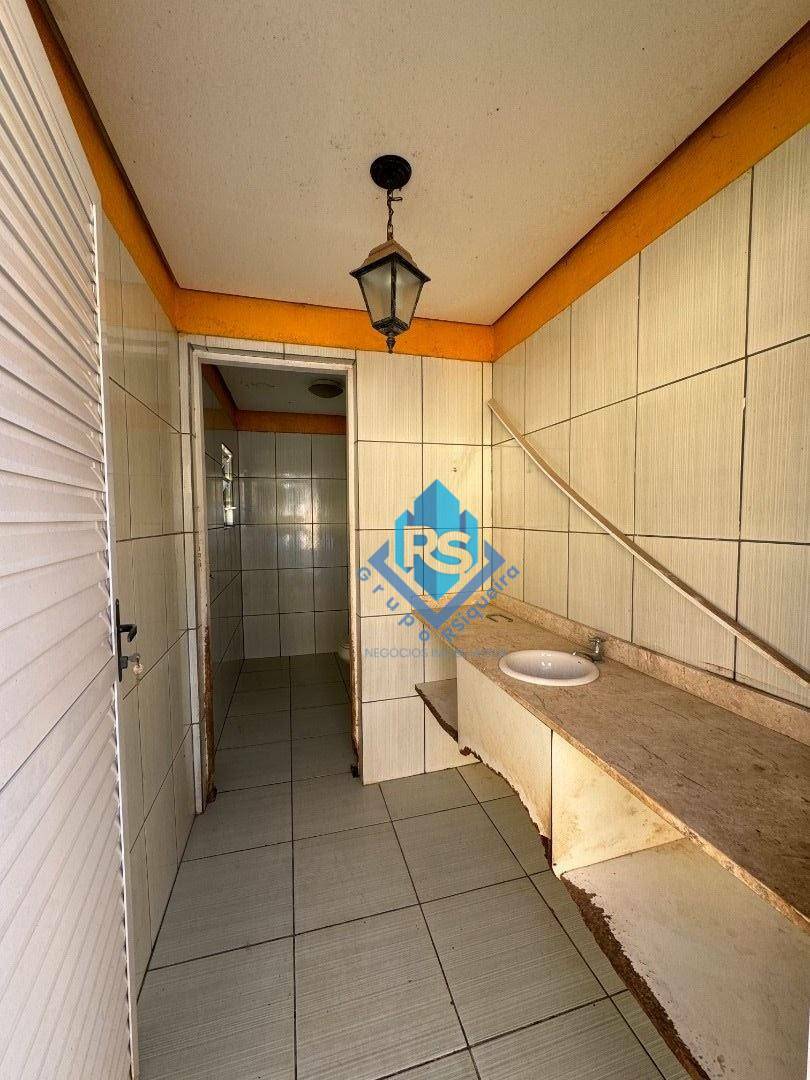 Casa à venda com 3 quartos, 640m² - Foto 27