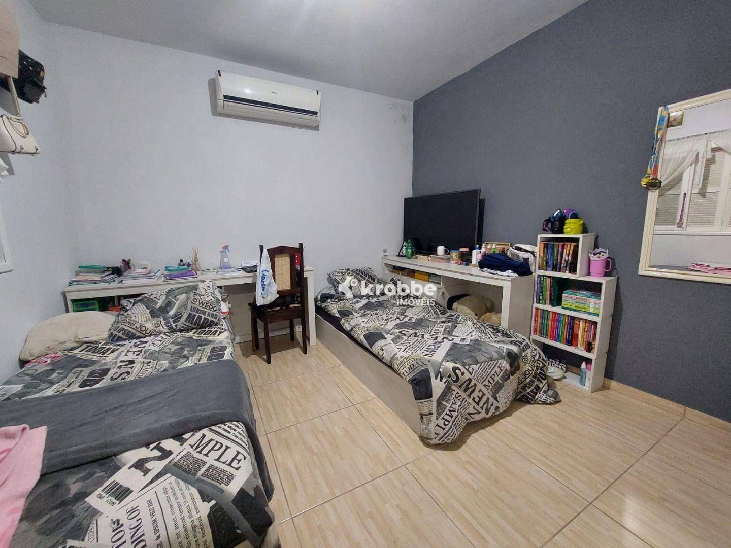 Casa à venda com 2 quartos, 48m² - Foto 7