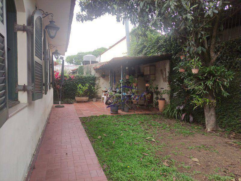 Casa à venda e aluguel com 3 quartos, 220m² - Foto 42