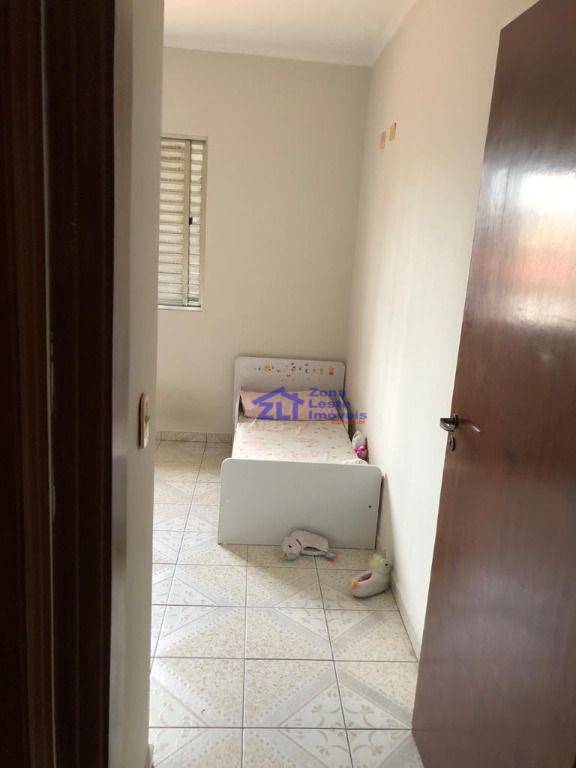 Sobrado à venda com 3 quartos, 240m² - Foto 20