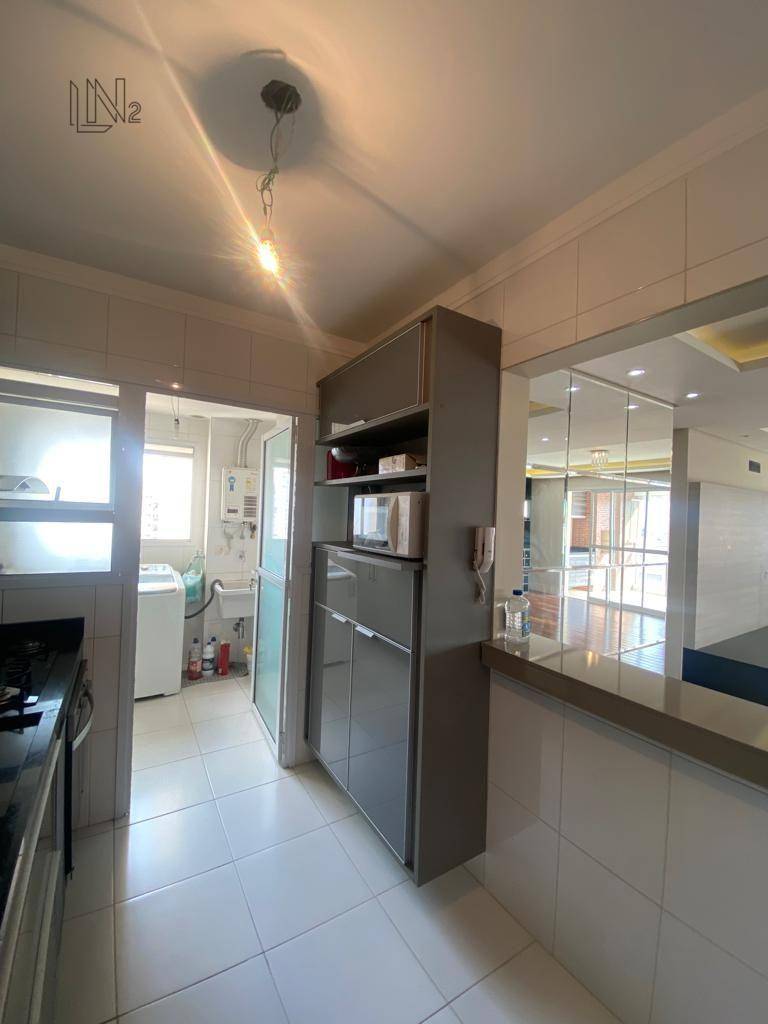 Apartamento à venda com 3 quartos, 127m² - Foto 9