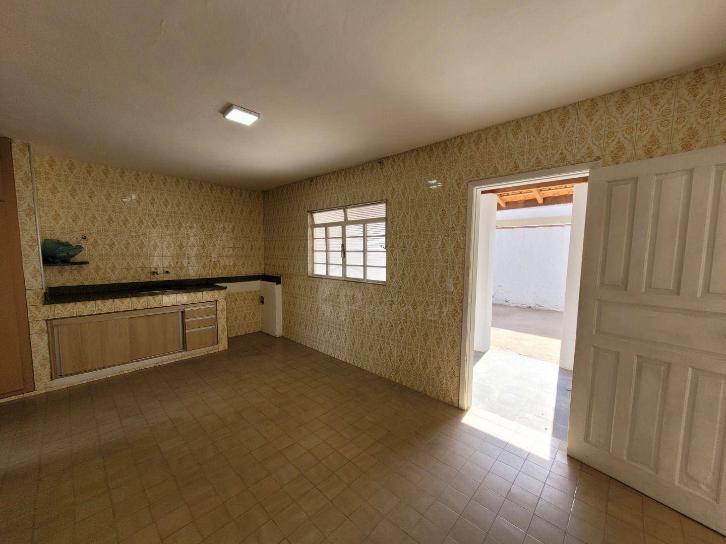 Casa para alugar com 2 quartos, 170m² - Foto 12