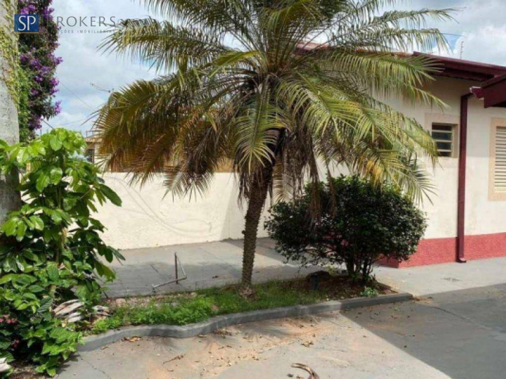Casa à venda com 3 quartos, 168m² - Foto 1