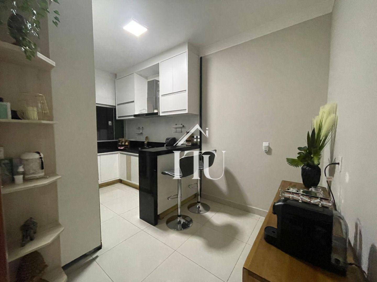 Casa à venda com 4 quartos, 280m² - Foto 11