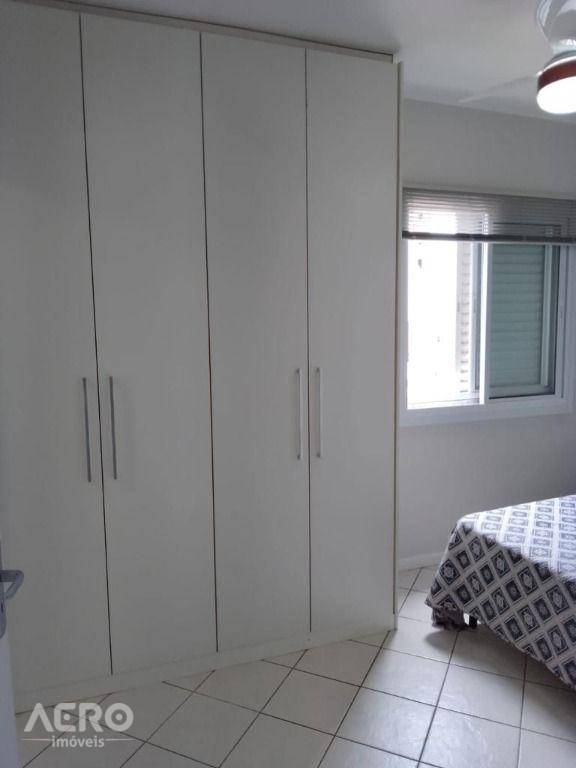 Apartamento para alugar com 1 quarto, 40m² - Foto 8