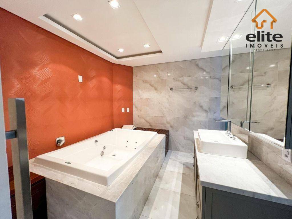 Casa de Condomínio à venda com 4 quartos, 550m² - Foto 14
