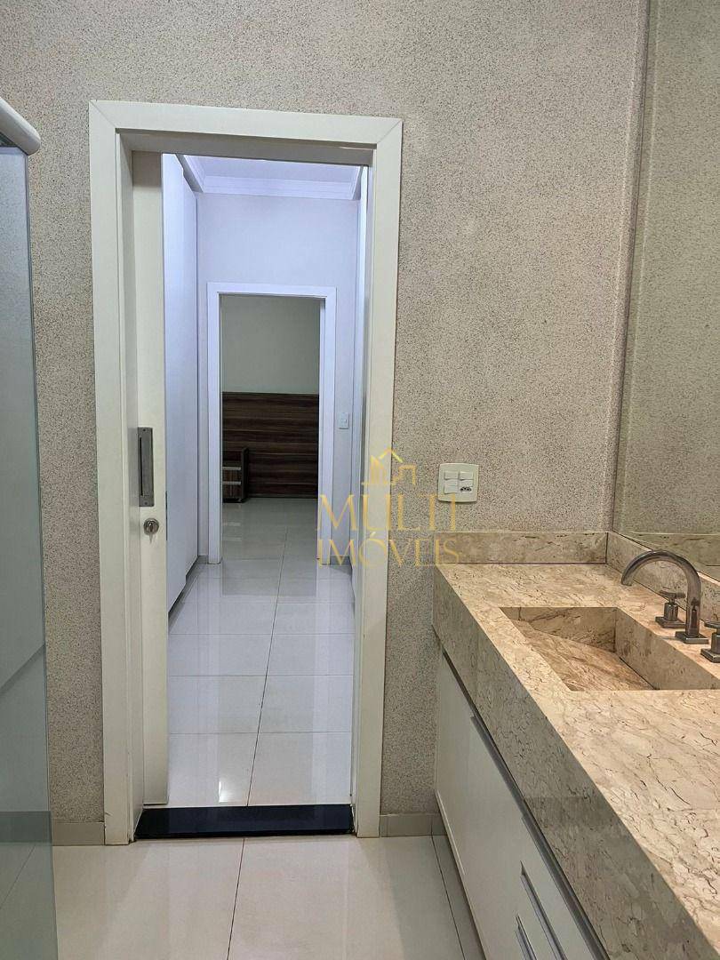 Casa de Condomínio para alugar com 3 quartos, 257m² - Foto 27