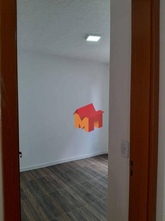 Apartamento à venda com 2 quartos, 43m² - Foto 3