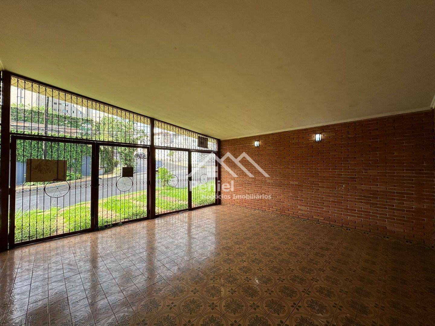 Casa à venda com 3 quartos, 253m² - Foto 5