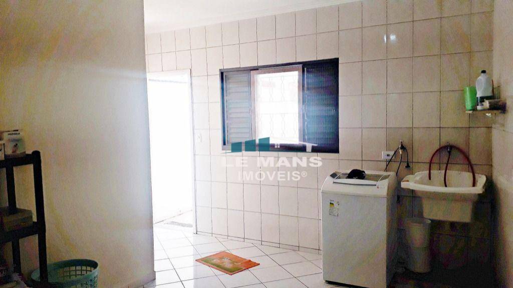 Casa à venda com 4 quartos, 208m² - Foto 25