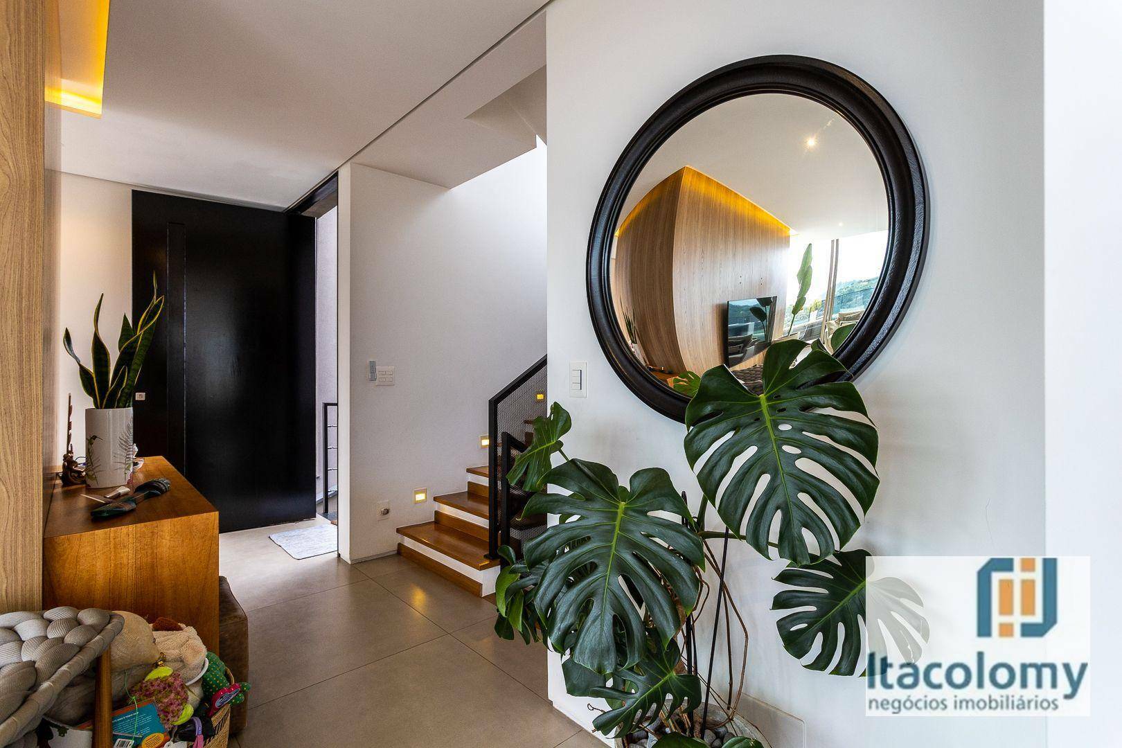 Casa à venda e aluguel com 4 quartos, 303m² - Foto 15