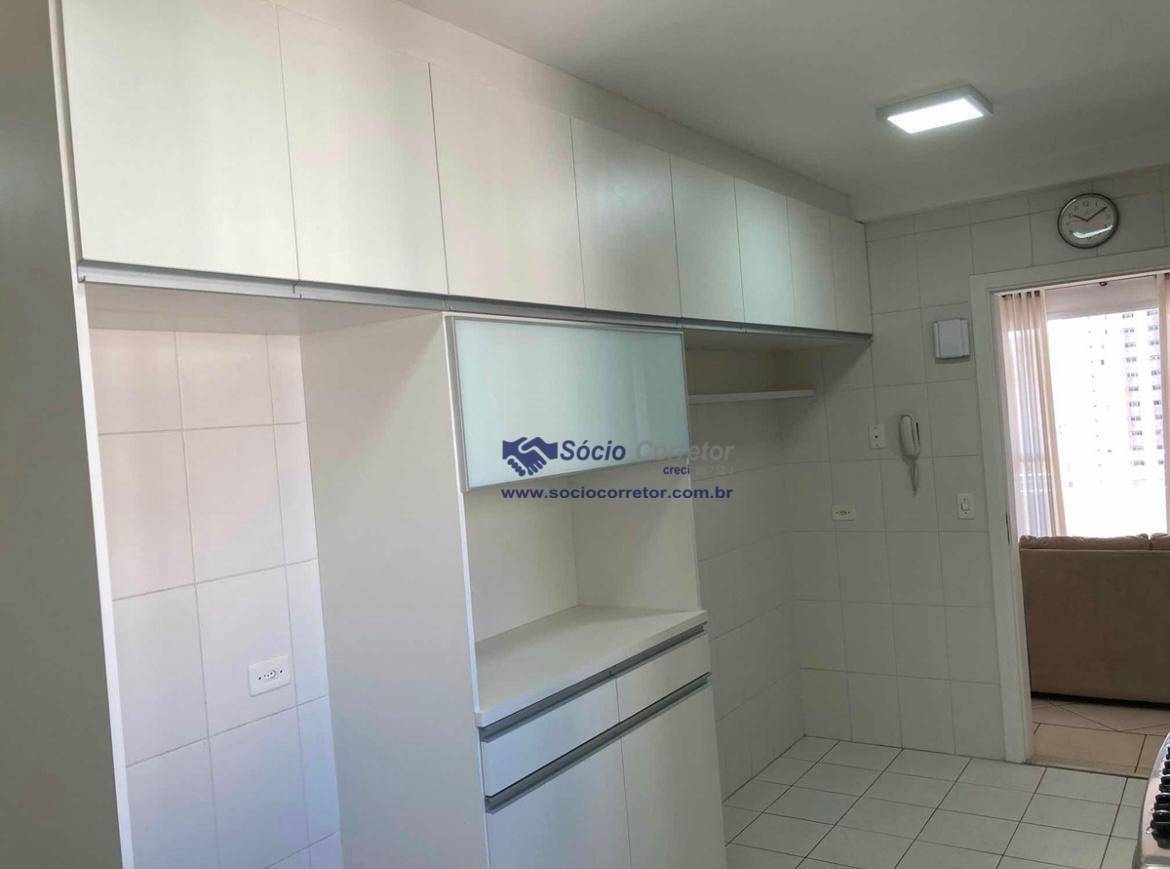 Apartamento à venda com 3 quartos, 95m² - Foto 17