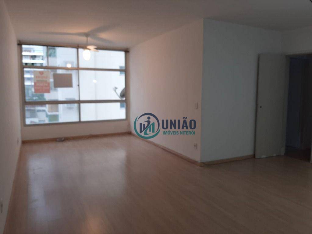 Apartamento à venda com 3 quartos, 120m² - Foto 1