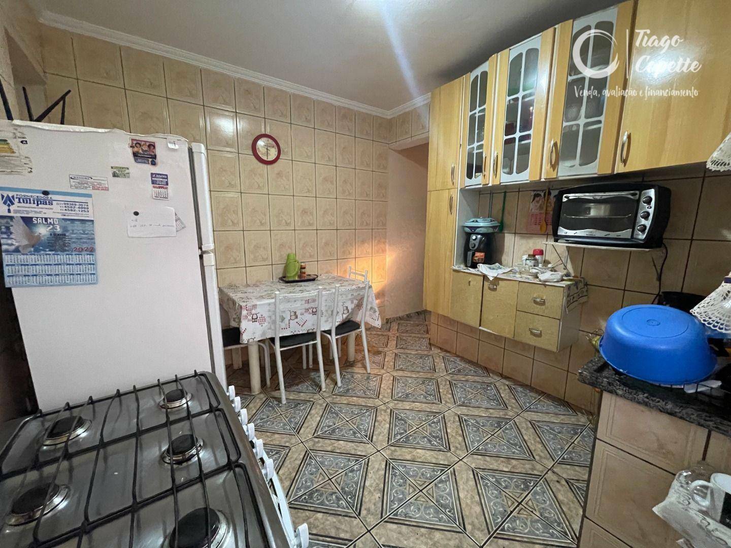 Casa à venda com 6 quartos, 202m² - Foto 4