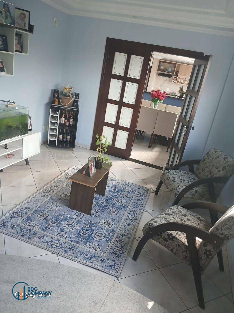 Sobrado à venda com 3 quartos, 339m² - Foto 2