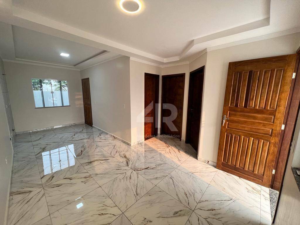 Casa à venda com 2 quartos, 60m² - Foto 4