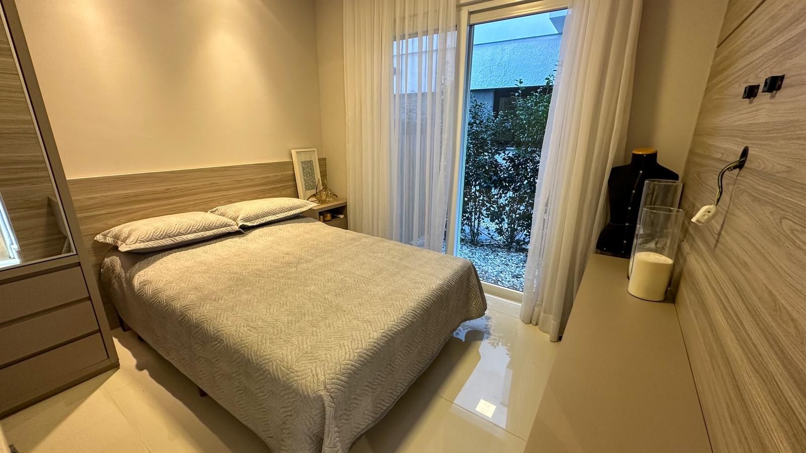 Casa de Condomínio à venda com 6 quartos, 354m² - Foto 10