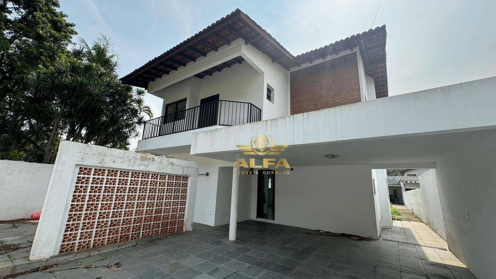 Casa à venda com 3 quartos, 234m² - Foto 1