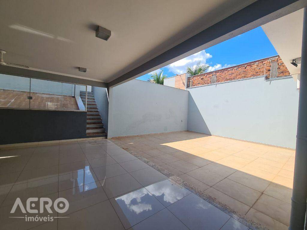 Casa à venda com 3 quartos, 247m² - Foto 12