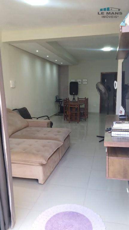 Casa à venda com 2 quartos, 100m² - Foto 11