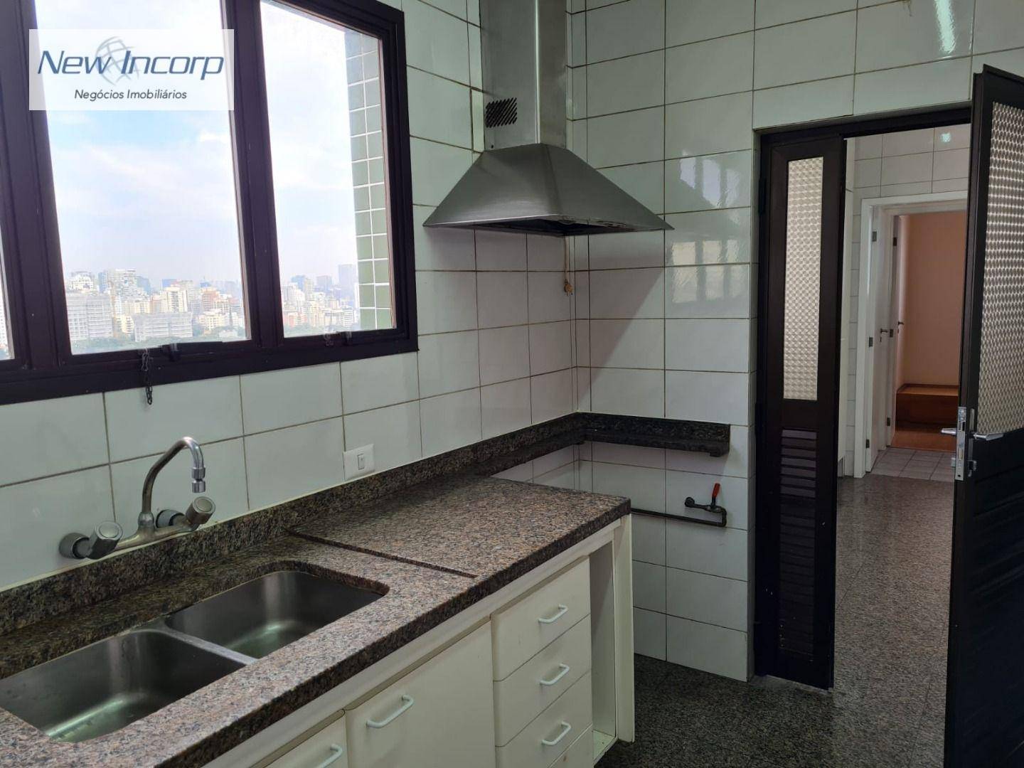 Apartamento à venda com 4 quartos, 287m² - Foto 4