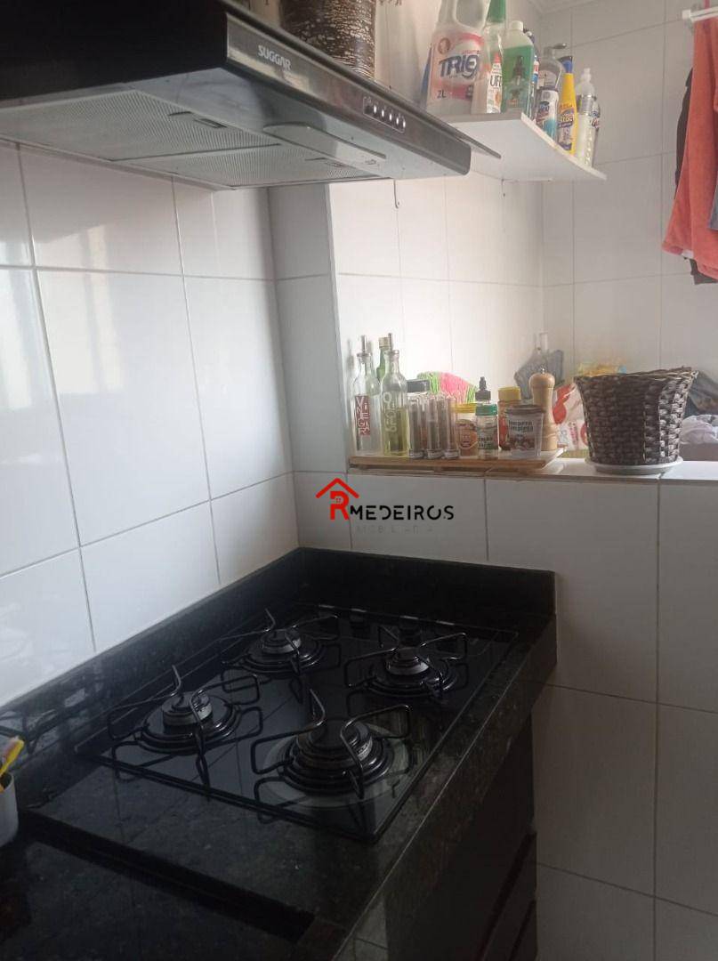 Apartamento à venda com 2 quartos, 60m² - Foto 4