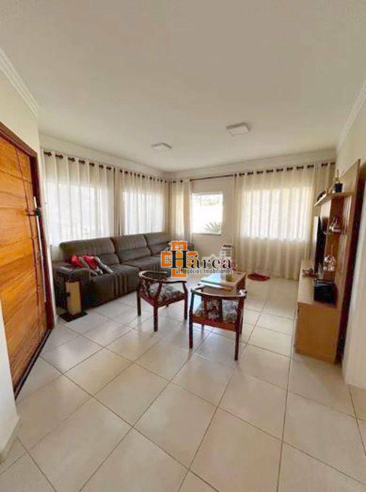 Sobrado à venda com 3 quartos, 286m² - Foto 1