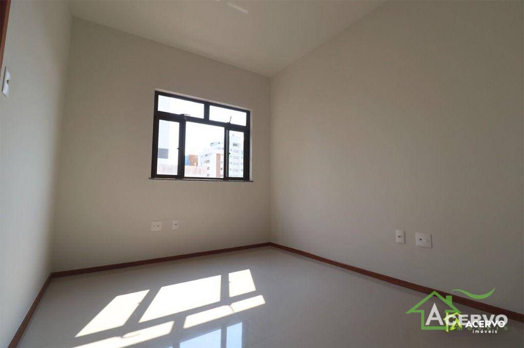 Apartamento à venda com 3 quartos, 137m² - Foto 9