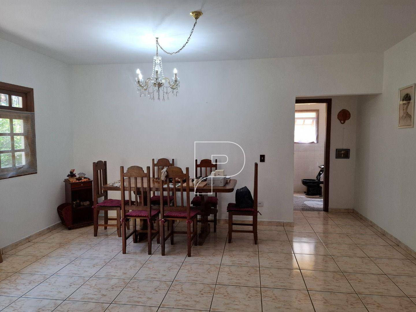 Casa de Condomínio para alugar com 3 quartos, 400m² - Foto 6