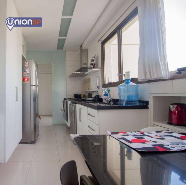 Apartamento à venda com 3 quartos, 147m² - Foto 18