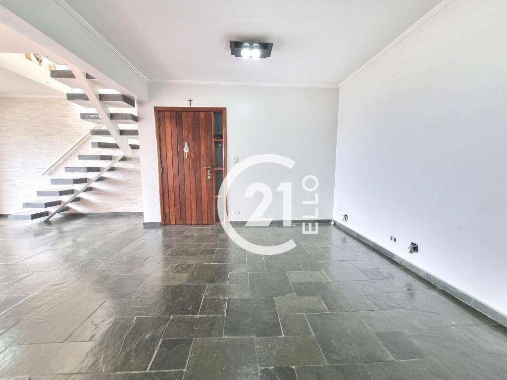 Cobertura à venda com 3 quartos, 220m² - Foto 2