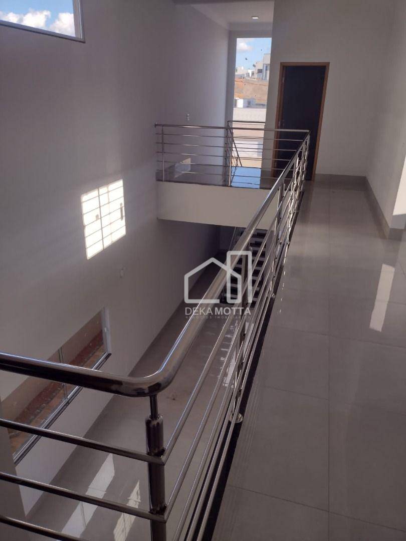 Casa à venda com 3 quartos, 250m² - Foto 25