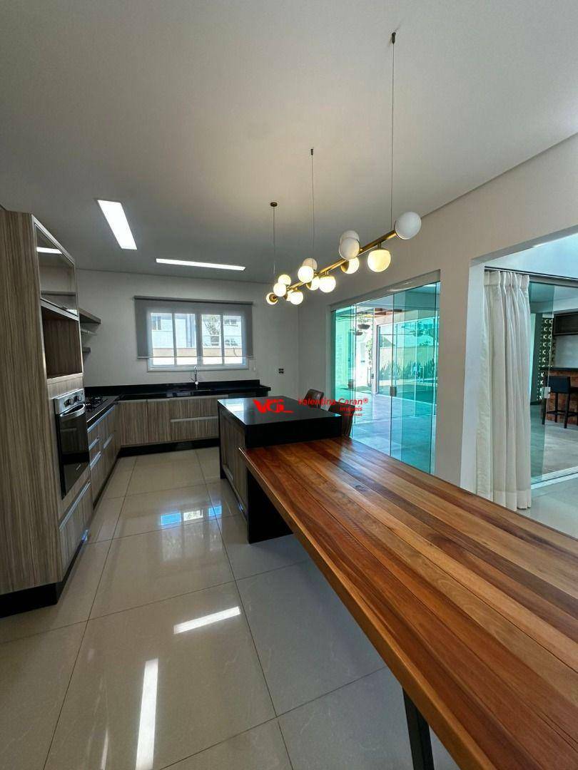 Sobrado à venda e aluguel com 4 quartos, 345m² - Foto 7