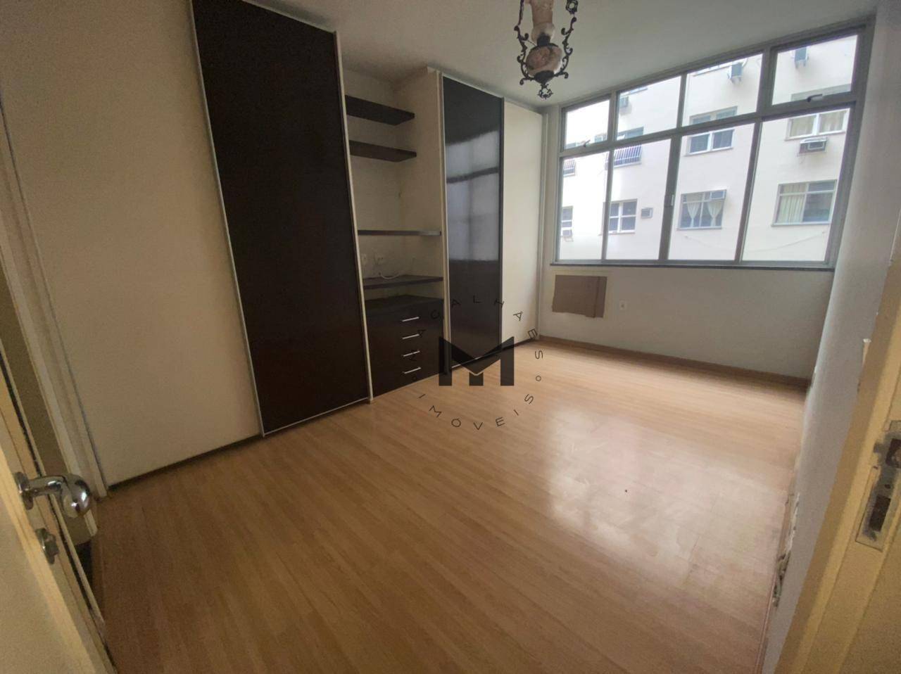 Apartamento à venda com 3 quartos, 179m² - Foto 7