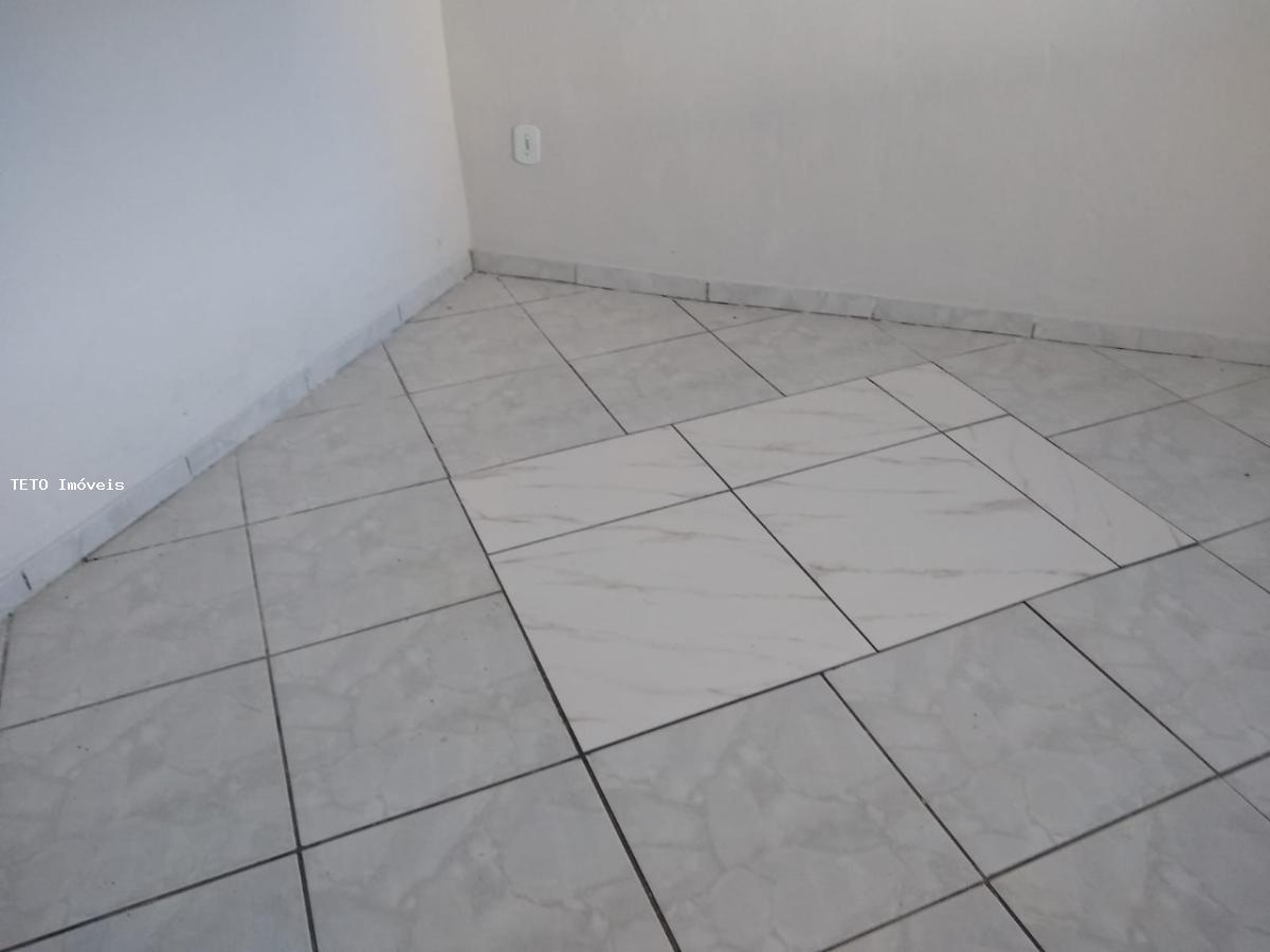 Casa à venda com 2 quartos, 600m² - Foto 14