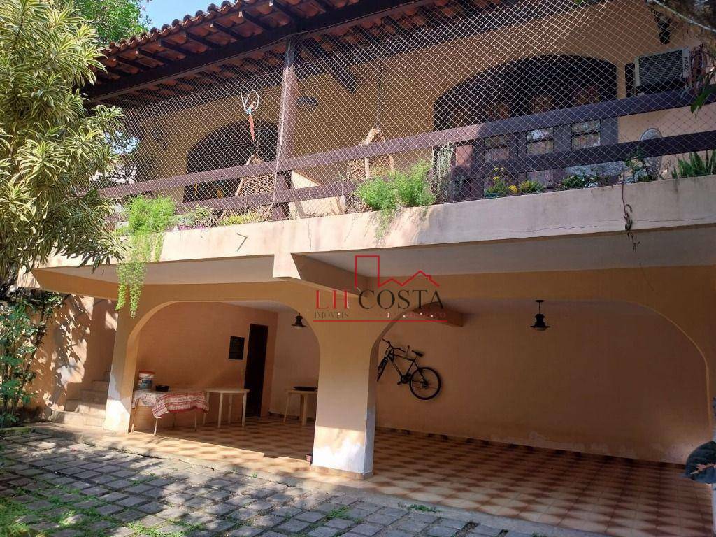 Casa à venda com 3 quartos, 204m² - Foto 2