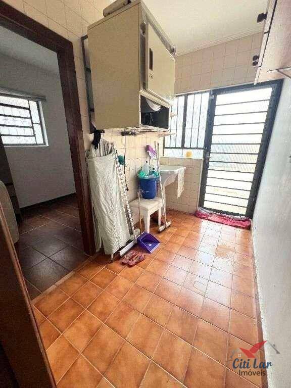 Sobrado à venda com 3 quartos, 207m² - Foto 9