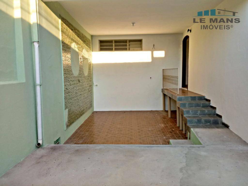 Casa à venda com 2 quartos, 92m² - Foto 4