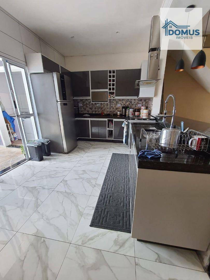 Sobrado à venda com 3 quartos, 135m² - Foto 3