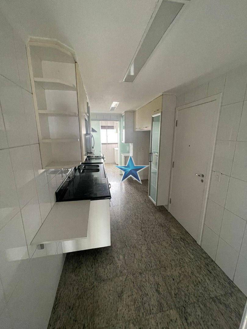 Apartamento para alugar com 3 quartos, 130m² - Foto 3