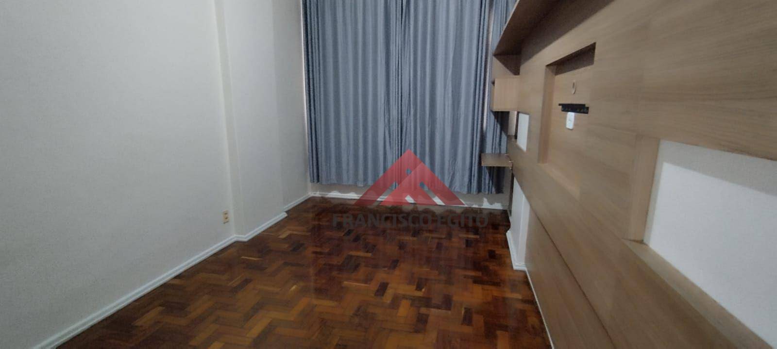 Apartamento à venda com 2 quartos, 70m² - Foto 14