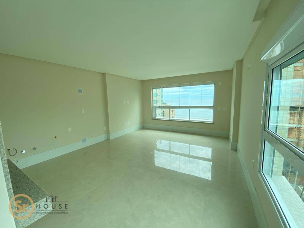 Apartamento à venda com 4 quartos, 156m² - Foto 1