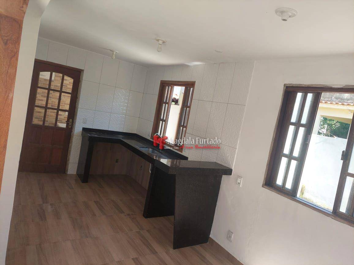 Casa à venda com 3 quartos, 90m² - Foto 12