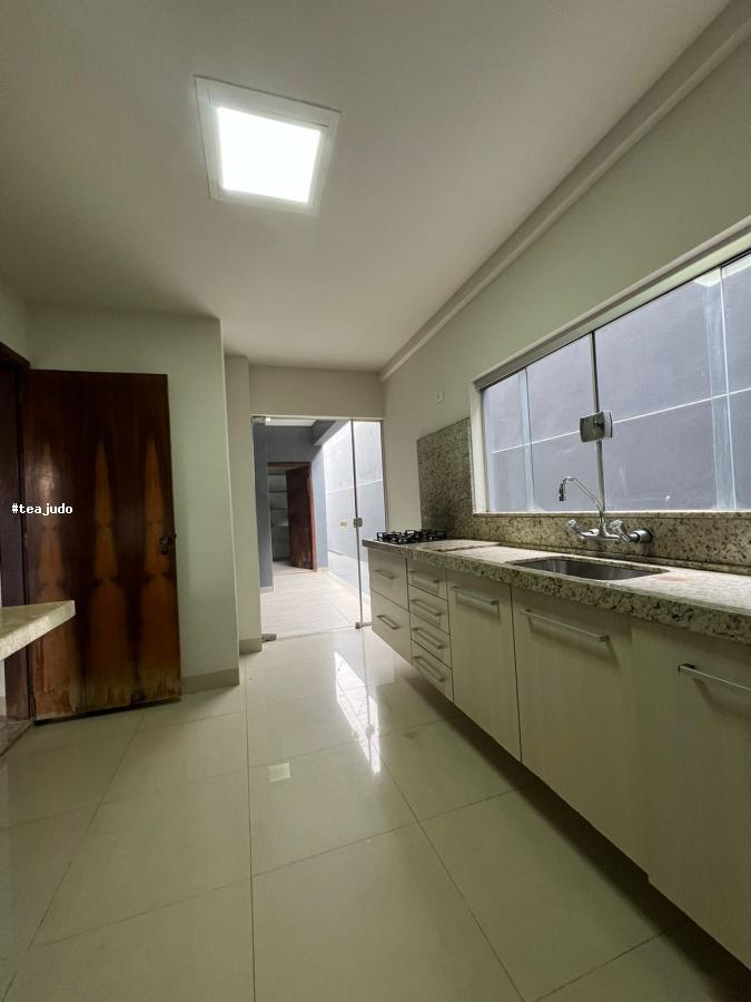 Casa à venda com 4 quartos, 250m² - Foto 12